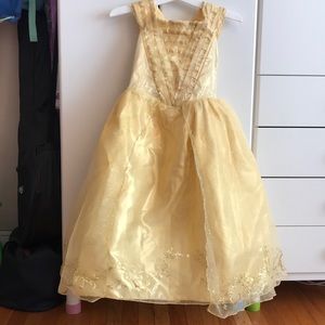 Belle costume